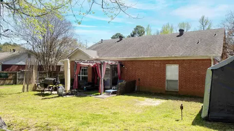 Exterior - 39 Bent Tree Dr, Cabot, AR 72023 photo 6 of 8