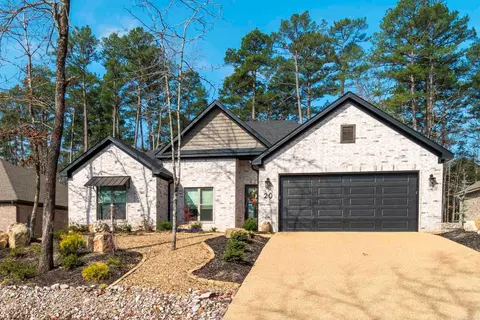 20 Pacifica Cir, Hot Springs Village, AR 71909