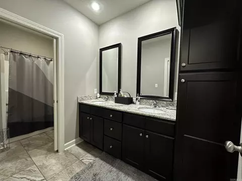 Bath - 1230 Andrews Dr, Conway, AR 72032 photo 3 of 6