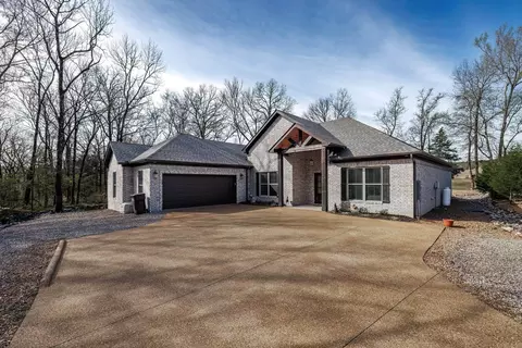 38 Algeciras Ln, Hot Springs Village, AR 71909