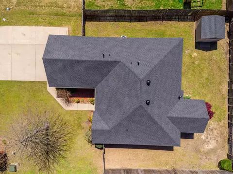 Exterior - 409 Cheshire Dr, Benton, AR 72015 photo 8 of 8