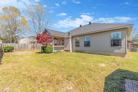 Exterior - 409 Cheshire Dr, Benton, AR 72015 photo 5 of 8