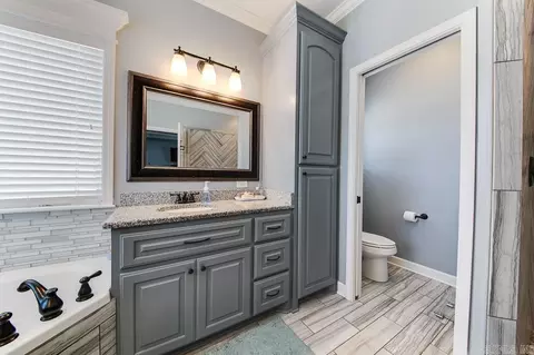 Bath - 1597 Waterford Dr, Cabot, AR 72023 photo 2 of 8