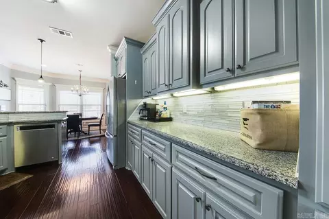 Kitchen - 1597 Waterford Dr, Cabot, AR 72023 photo 6 of 8