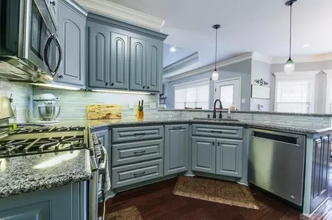 Kitchen - 1597 Waterford Dr, Cabot, AR 72023 photo 7 of 8