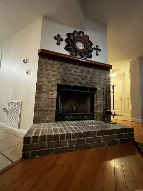 Living - 2906 Forest Dr, Bryant, AR 72022 photo 5 of 5