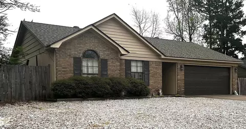 Exterior - 2906 Forest Dr, Bryant, AR 72022 photo 1 of 5