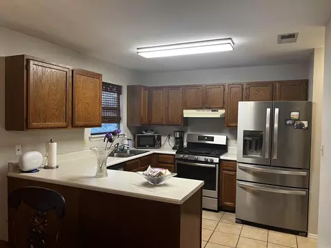 Kitchen - 2906 Forest Dr, Bryant, AR 72022 photo 2 of 2