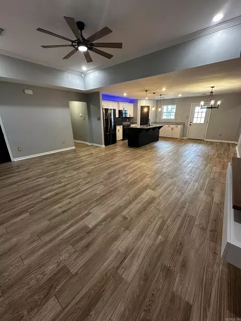 Living - 61 Oak Grove Rd, Austin, AR 72007 photo 2 of 5