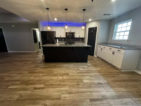 Living - 61 Oak Grove Rd, Austin, AR 72007 photo 5 of 5