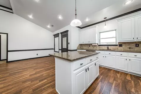 Kitchen - 736 Mango Loop, Austin, AR 72007 photo 5 of 8