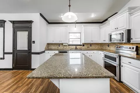 Kitchen - 736 Mango Loop, Austin, AR 72007 photo 8 of 8