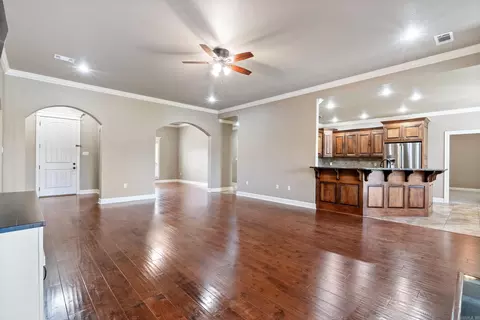 Living - 24 Colt Loop, Greenbrier, AR 72058 photo 3 of 5