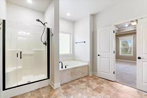 Bath - 24 Colt Loop, Greenbrier, AR 72058 photo 3 of 5