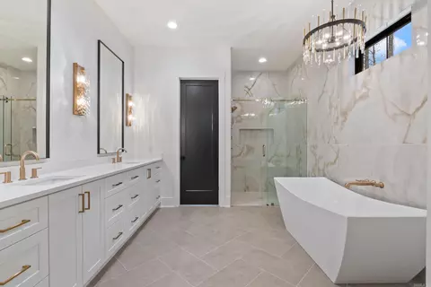 Bath - 7016 Hannah Ln, Benton, AR 72019 photo 5 of 9