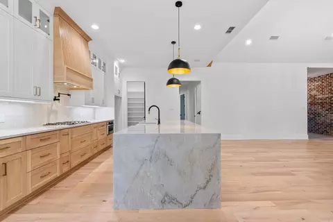 Kitchen - 7016 Hannah Ln, Benton, AR 72019 photo 11 of 11