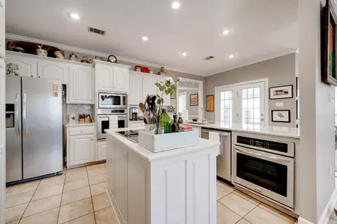 Kitchen - 3645 Gresham Dr, Conway, AR 72034 photo 4 of 6