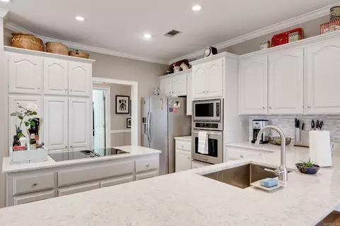 Kitchen - 3645 Gresham Dr, Conway, AR 72034 photo 1 of 6