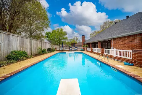 Exterior - 3645 Gresham Dr, Conway, AR 72034 photo 5 of 8
