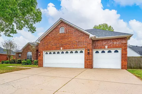 Exterior - 3645 Gresham Dr, Conway, AR 72034 photo 7 of 8