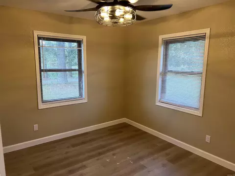 3701 W Lake Dr, Pine Bluff, AR 71603 photo 8