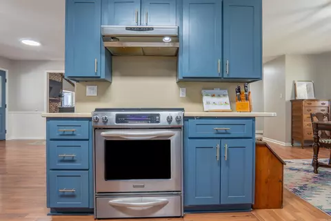 Kitchen - 1529 Lenore Dr, Benton, AR 72019 photo 6 of 7