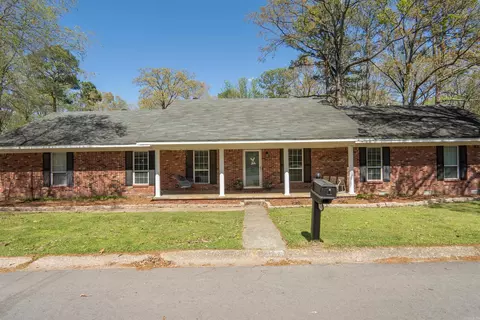 Exterior - 1529 Lenore Dr, Benton, AR 72019 photo 5 of 10