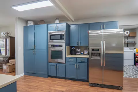 Kitchen - 1529 Lenore Dr, Benton, AR 72019 photo 7 of 7