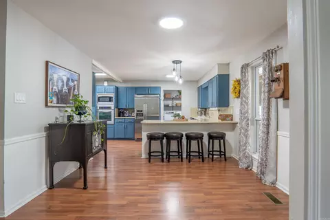 Kitchen - 1529 Lenore Dr, Benton, AR 72019 photo 2 of 7