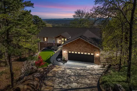 77 Medina Pl, Hot Springs Village, AR 71909
