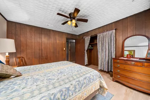 Bedroom - 107 Cricket Loop, Royal, AR 71968 photo 3 of 8