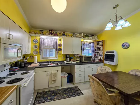 Kitchen - 512 8th St, Marked Tree, AR 72365 photo 3 of 4