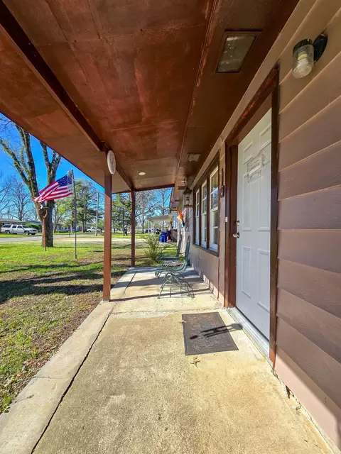 Exterior - 512 8th St, Marked Tree, AR 72365 photo 17 of 19