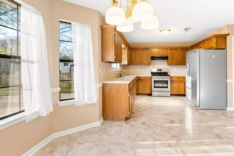 Kitchen - 1004 Silktree Dr, Bryant, AR 72022 photo 1 of 4