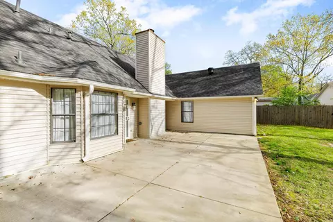 Exterior - 1004 Silktree Dr, Bryant, AR 72022 photo 4 of 10