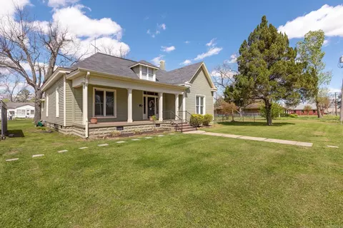 Exterior - 306 E 3rd St, Lonoke, AR 72086 photo 3 of 6