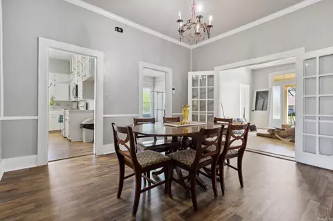 Dining - 306 E 3rd St, Lonoke, AR 72086 photo 2 of 2