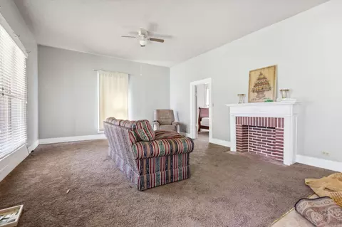 Living - 306 E 3rd St, Lonoke, AR 72086 photo 1 of 1