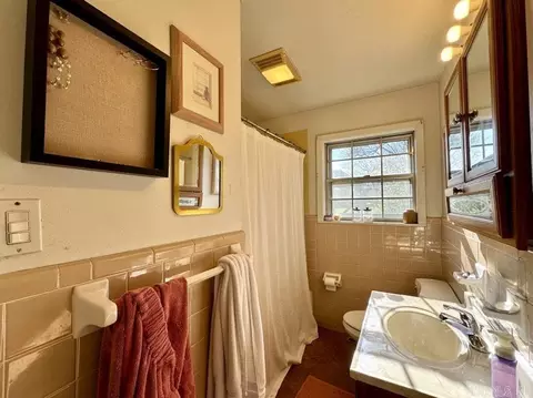 Bath - 7663 Midway Rd, Malvern, AR 72104 photo 3 of 3