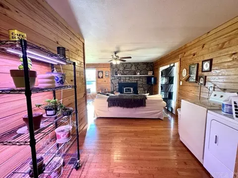Bedroom - 7663 Midway Rd, Malvern, AR 72104 photo 1 of 2