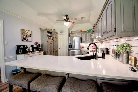 Kitchen - 165 Pinewood Ln, Beebe, AR 72012 photo 2 of 2