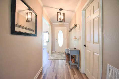 Entry Way - 165 Pinewood Ln, Beebe, AR 72012 photo 1 of 2