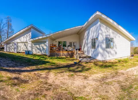 Exterior - 1051 Toadpole Ln, Sidney, AR 72577 photo 2 of 12