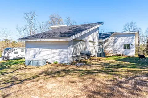 Exterior - 1051 Toadpole Ln, Sidney, AR 72577 photo 3 of 12