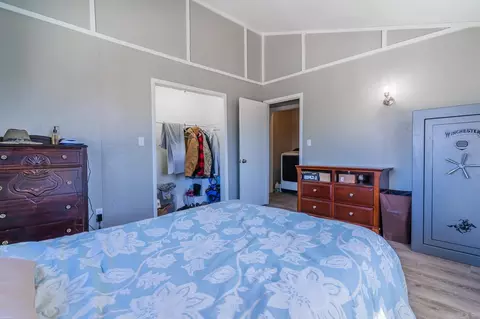 Bedroom - 1051 Toadpole Ln, Sidney, AR 72577 photo 2 of 2