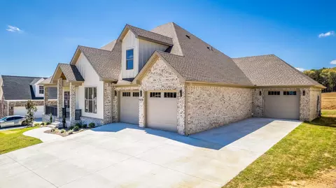 Exterior - 1675 Dolphin, Conway, AR 72034 photo 6 of 9