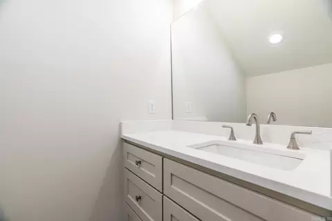 Bath - 1675 Dolphin, Conway, AR 72034 photo 8 of 11