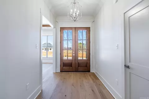 Entry Way - 1675 Dolphin, Conway, AR 72034 photo 1 of 3