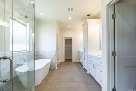 Bath - 1675 Dolphin, Conway, AR 72034 photo 1 of 11