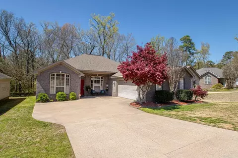 24 Cobblestone Creek Ct, Little Rock, AR 72210
